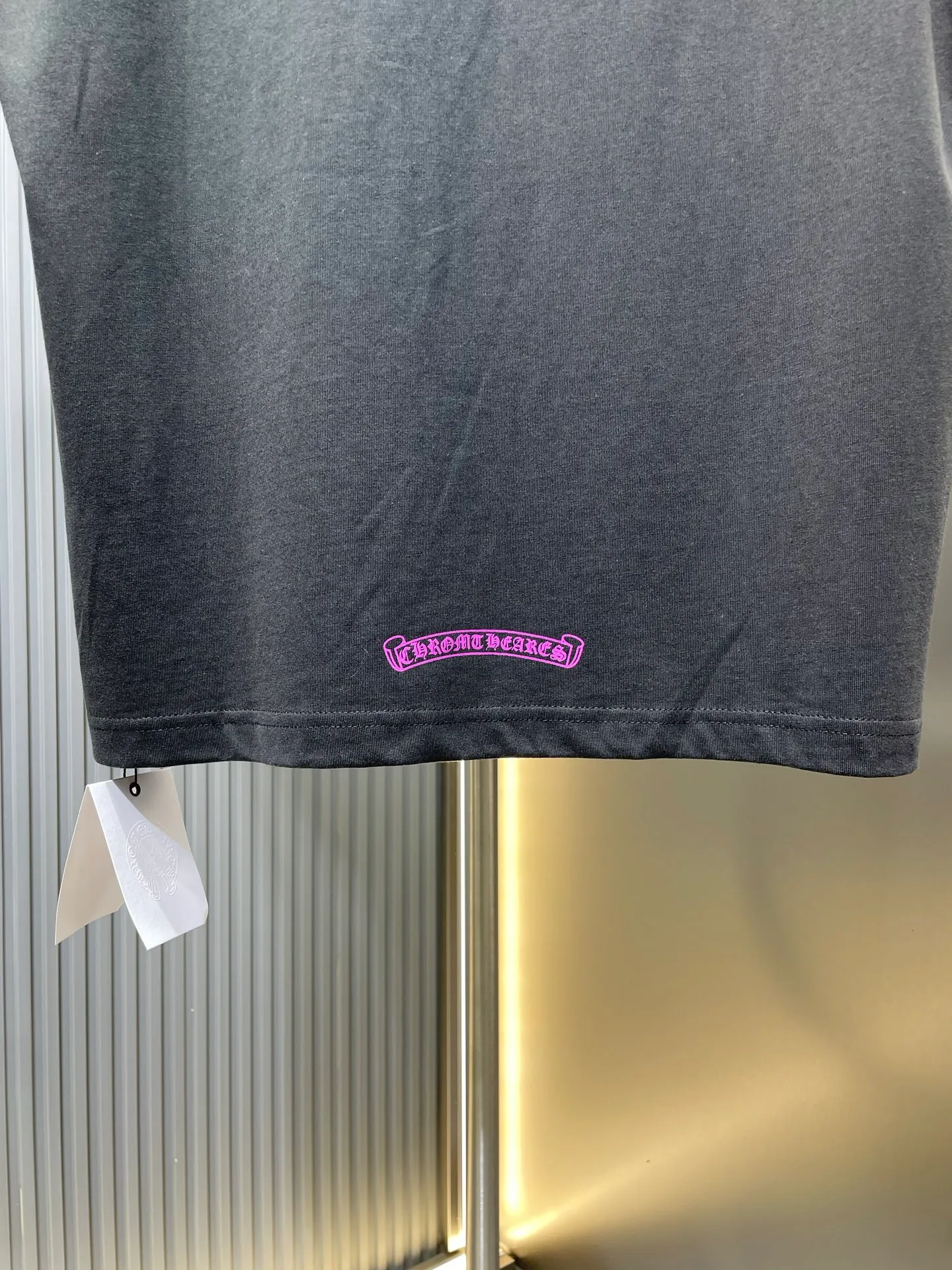 🅿️270 Crow Heart🌟【Top original order】Sanskrit printed short sleeves with collar. Process description: The fabric is made of 26-woven 200g cotton, and the printing is hand-printed with glue. The overall alignment is straight and delicate, the fabric is comfortable and soft, and the color is consistent without color difference. It can be matched with the same style to create a fashionable look and control various occasions. Customized accessories, complete three standards, same style for men and women! ⚠️Color: Black ⚠️Size: SML
